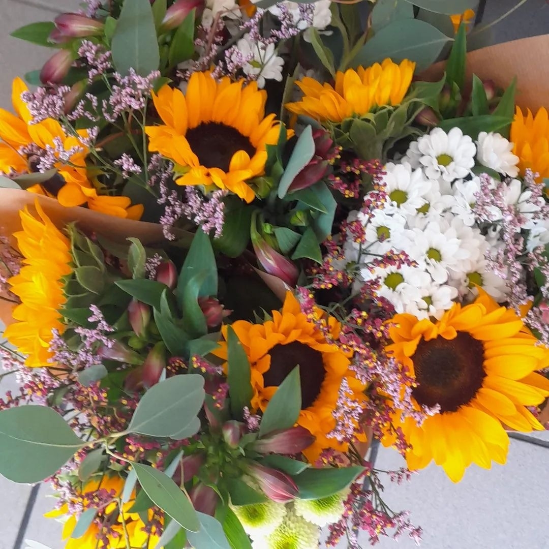Mor og barn buket fra blomsterhandler i Løgstrup